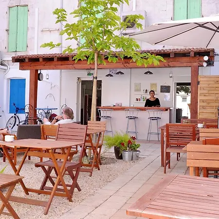 Durand Le Patio מלון *